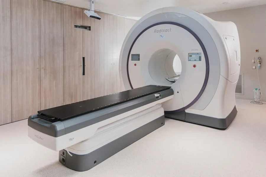 MRI (Magnetic Resonance Imaging)